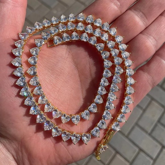 Gold tennis heart Necklace 16inch - Picture 4 of 4